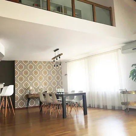 City Penthouse Apartment *